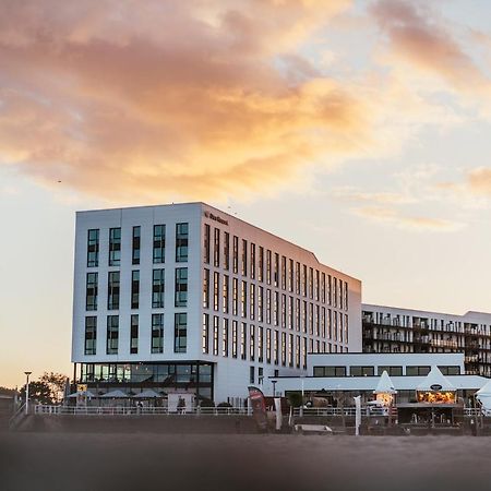 Отель Aja Travemuende Любек Экстерьер фото